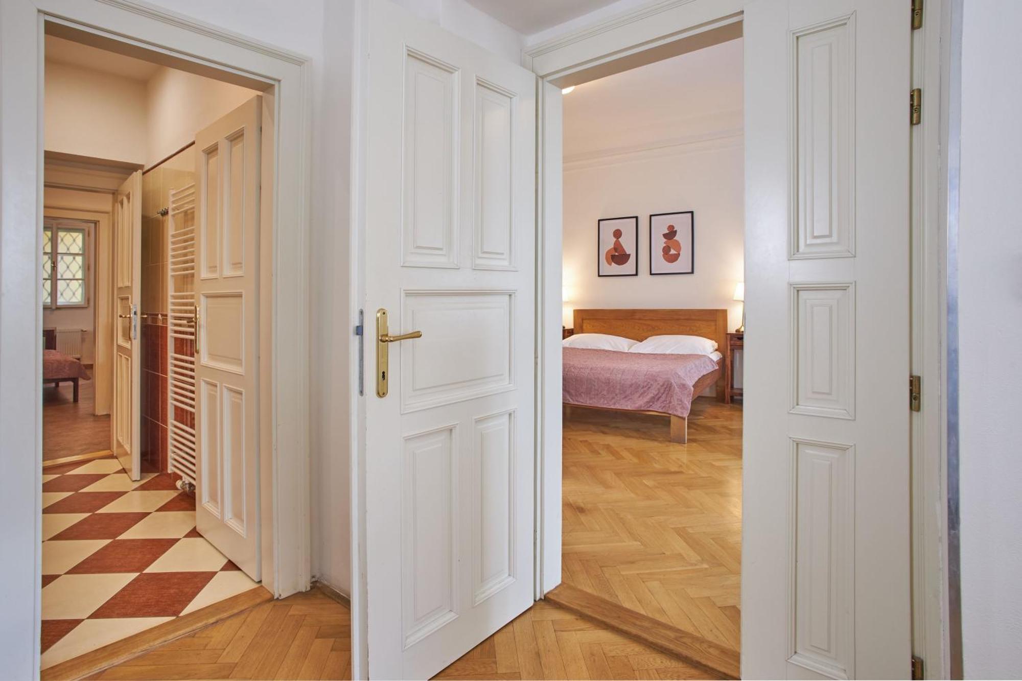 Apartment Charles Bridge Prag
